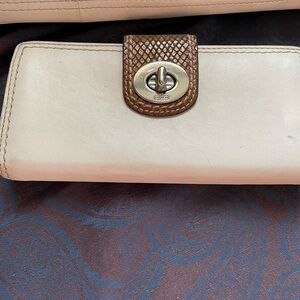 Penelope Ivory Leather wallet